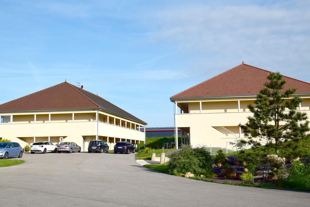 Hotel Logis Des Sources Créney-près-Troyes