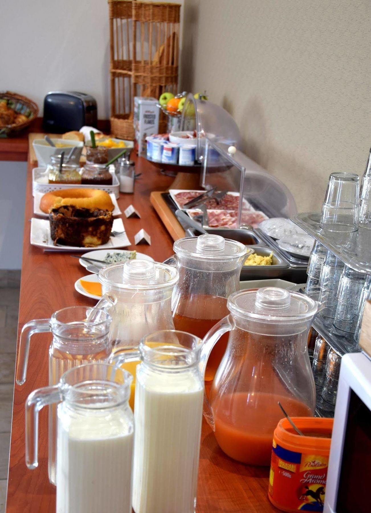 Hotel Logis Des Sources Creney-pres-Troyes